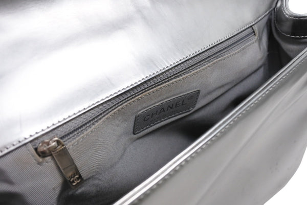 CHANEL シャネル BOY CHANEL ボーイシャネル チェーンショルダーバッグ 16番台 ココマーク カーフスキン シルバー 美品 中古 4b011375