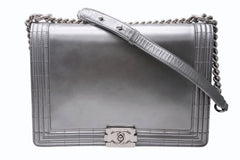 CHANEL シャネル BOY CHANEL ボーイシャネル チェーンショルダーバッグ 16番台 ココマーク カーフスキン シルバー 美品 中古 4b011375