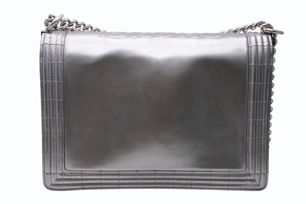CHANEL シャネル BOY CHANEL ボーイシャネル チェーンショルダーバッグ 16番台 ココマーク カーフスキン シルバー 美品 中古 4b011375
