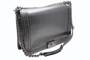 CHANEL シャネル BOY CHANEL ボーイシャネル チェーンショルダーバッグ 16番台 ココマーク カーフスキン シルバー 美品 中古 4b011375