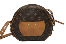 Load image into Gallery viewer, LOUIS VUITTON ルイヴィトン ボワット シャポー スープルMM ショルダーバッグ M45647 モノグラム ブラウン PVC ヌメ革 美品 中古 4b011354