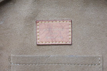 Load image into Gallery viewer, LOUIS VUITTON ルイヴィトン ボワット シャポー スープルMM ショルダーバッグ M45647 モノグラム ブラウン PVC ヌメ革 美品 中古 4b011354