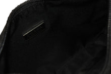 Load image into Gallery viewer, 極美品 PRADA プラダ ホーボー ハンドバッグ MV515 トライアングルロゴ 三角ロゴプレート ナイロン ブラック 中古 4b011423