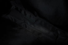 Load image into Gallery viewer, 極美品 PRADA プラダ ホーボー ハンドバッグ MV515 トライアングルロゴ 三角ロゴプレート ナイロン ブラック 中古 4b011423