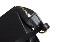 Load image into Gallery viewer, 極美品 LOUIS VUITTON ルイヴィトン ポシェット アクセソワール アクセサリーポーチ M52952 エピ レザー ブラック 美品 中古 4b011389