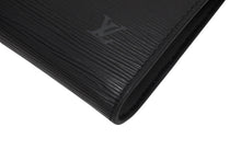 Load image into Gallery viewer, 極美品 LOUIS VUITTON ルイヴィトン ポシェット アクセソワール アクセサリーポーチ M52952 エピ レザー ブラック 美品 中古 4b011389