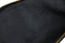 Load image into Gallery viewer, 極美品 LOUIS VUITTON ルイヴィトン ポシェット アクセソワール アクセサリーポーチ M52952 エピ レザー ブラック 美品 中古 4b011389