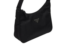 Load image into Gallery viewer, 極美品 PRADA プラダ ホーボー ハンドバッグ MV515 トライアングルロゴ 三角ロゴプレート ナイロン ブラック 中古 4b011423