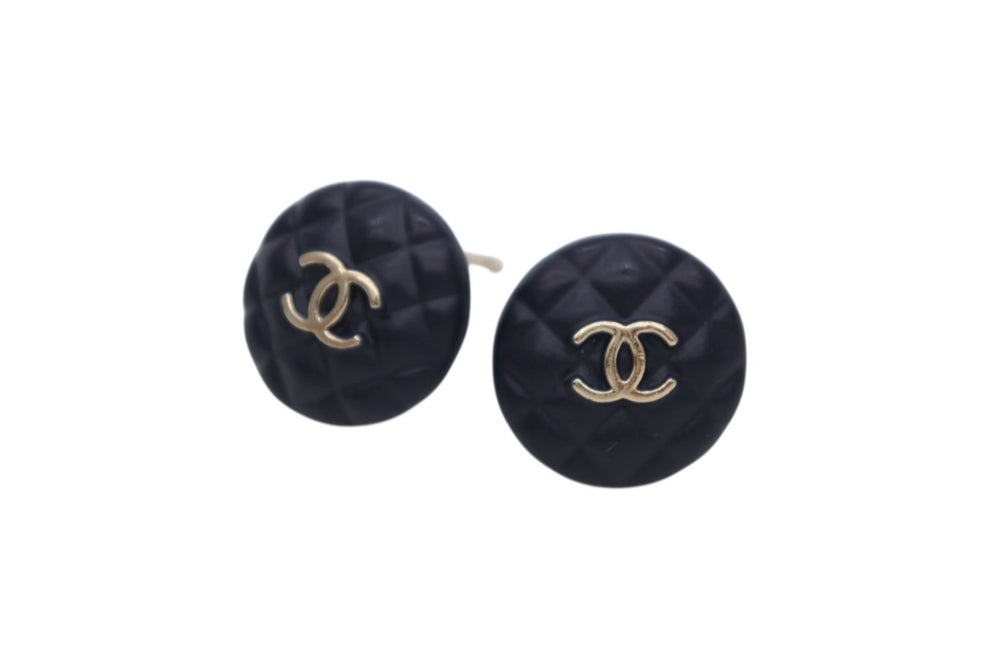 極美品 CHANEL シャネル ココマーク ピアス 重量約4.2g A19C刻印 キルティングモチーフ GP メタル ネイビー ゴールド 両耳用 中古 4c073512