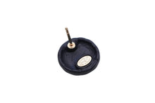 Load image into Gallery viewer, 極美品 CHANEL シャネル ココマーク ピアス 重量約4.2g A19C刻印 キルティングモチーフ GP メタル ネイビー ゴールド 両耳用 中古 4c073512