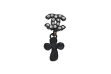 Load image into Gallery viewer, CHANEL シャネル ココマーク ドロップピアス 重量約5.4g 01P刻印 メタル ラインストーン ブラック クリア 両耳用 美品 中古 61350