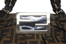Load image into Gallery viewer, 極美品 FENDI フェンディ ワンショルダーバッグ 8BR615 ズッカ柄 ブラウン キャンバス レザー ゴールド金具 中古 4b011362