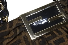 Load image into Gallery viewer, 極美品 FENDI フェンディ ワンショルダーバッグ 8BR615 ズッカ柄 ブラウン キャンバス レザー ゴールド金具 中古 4b011362