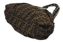 Load image into Gallery viewer, 極美品 FENDI フェンディ ワンショルダーバッグ 8BR615 ズッカ柄 ブラウン キャンバス レザー ゴールド金具 中古 4b011362