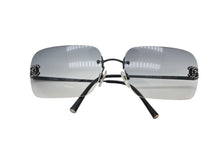 Load image into Gallery viewer, 極美品 CHANEL シャネル リムレス サングラス 4017-D c.170/8G サイズ62□17 120 ココマーク ラインストーン ブラック 中古 4b011510