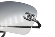 Load image into Gallery viewer, 極美品 CHANEL シャネル リムレス サングラス 4017-D c.170/8G サイズ62□17 120 ココマーク ラインストーン ブラック 中古 4b011510