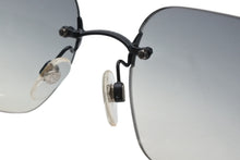 Load image into Gallery viewer, 極美品 CHANEL シャネル リムレス サングラス 4017-D c.170/8G サイズ62□17 120 ココマーク ラインストーン ブラック 中古 4b011510