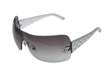 Load image into Gallery viewer, CHANEL シャネル リムレス サングラス アイウェア サイズ120 ココマーク ブラック 美品 中古 4b011514