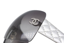 Load image into Gallery viewer, CHANEL シャネル リムレス サングラス アイウェア サイズ120 ココマーク ブラック 美品 中古 4b011514