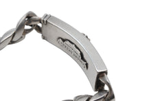 Load image into Gallery viewer, CHROME HEARTS クロムハーツ ID FLORAL CRS フローラルクロス IDブレスレット 重量約106.1g クラシックチェーン 12リンク 美品 中古 4b011710