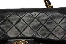 Load image into Gallery viewer, 極美品 CHANEL シャネル マトラッセ23 Wフラップ Wチェーンショルダーバッグ 1番台 ラムスキン ココマーク ブラック 中古 4b011437