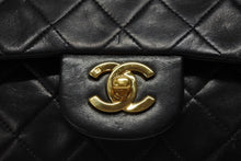 Load image into Gallery viewer, 極美品 CHANEL シャネル マトラッセ23 Wフラップ Wチェーンショルダーバッグ 1番台 ラムスキン ココマーク ブラック 中古 4b011437