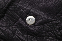 Load image into Gallery viewer, CHANEL シャネル マトラッセ ココマーク シワ加工 ショルダーバッグ 12番台 レザー パープル シルバー金具 美品 中古 4b011546