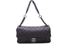 Load image into Gallery viewer, CHANEL シャネル マトラッセ ココマーク シワ加工 ショルダーバッグ 12番台 レザー パープル シルバー金具 美品 中古 4b011546