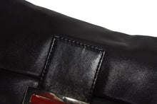 Load image into Gallery viewer, FENDI フェンディ マンマバケット ワンショルダーバッグ ブラック レザー シルバー金具 美品 中古 4b011548