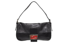 Load image into Gallery viewer, FENDI フェンディ マンマバケット ワンショルダーバッグ ブラック レザー シルバー金具 美品 中古 4b011548
