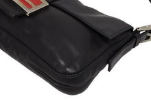 Load image into Gallery viewer, FENDI フェンディ マンマバケット ワンショルダーバッグ ブラック レザー シルバー金具 美品 中古 4b011548