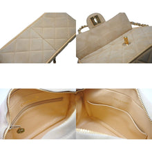 Load image into Gallery viewer, CHANEL シャネル チェーンショルダーバッグ 2番台 ココマーク スウェード ベージュ フリンジ ゴールド金具 美品 中古 4b011576