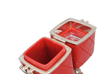 Load image into Gallery viewer, 極美品 CHANEL シャネル リップスティックケース AP2192 31番台 ココマーク カーフスキン レッド ゴールド金具 中古 4b011580