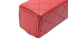 Load image into Gallery viewer, 極美品 CHANEL シャネル リップスティックケース AP2192 31番台 ココマーク カーフスキン レッド ゴールド金具 中古 4b011580