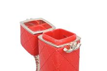 Load image into Gallery viewer, 極美品 CHANEL シャネル リップスティックケース AP2192 31番台 ココマーク カーフスキン レッド ゴールド金具 中古 4b011580