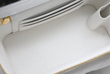 Load image into Gallery viewer, 極美品 CHANEL シャネル チェーンショルダー ヴァニティバッグ AP3017 ランダム番台 ココマーク キャビアスキン トップハンドル 中古 4b011585