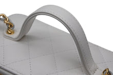 Load image into Gallery viewer, 極美品 CHANEL シャネル チェーンショルダー ヴァニティバッグ AP3017 ランダム番台 ココマーク キャビアスキン トップハンドル 中古 4b011585