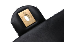 Load image into Gallery viewer, 極美品 CHANEL シャネル ミニマトラッセ20 チェーンショルダーバッグ AS4384 ランダム番台 ココマーク ツイード ゴールド金具 中古 4b011588