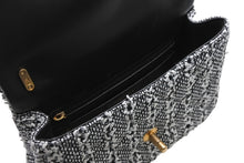 Load image into Gallery viewer, 極美品 CHANEL シャネル ミニマトラッセ20 チェーンショルダーバッグ AS4384 ランダム番台 ココマーク ツイード ゴールド金具 中古 4b011588