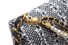 Load image into Gallery viewer, 極美品 CHANEL シャネル ミニマトラッセ20 チェーンショルダーバッグ AS4384 ランダム番台 ココマーク ツイード ゴールド金具 中古 4b011588