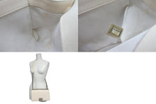 Load image into Gallery viewer, CHANEL シャネル BOY CHANEL25 ボーイシャネル25 チェーンショルダーバッグ 25番台 ココマーク キャビアスキン アイボリー 美品 中古 4b011589