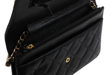 Load image into Gallery viewer, 極美品 CHANEL シャネル チェーンウォレット ショルダーバッグ 18番台 キャビアスキン ココマーク ブラック ゴールド金具 中古 4b011555