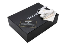 Load image into Gallery viewer, 極美品 CHANEL シャネル チェーンウォレット ショルダーバッグ 18番台 キャビアスキン ココマーク ブラック ゴールド金具 中古 4b011555