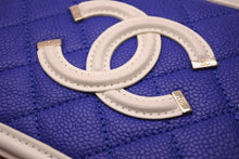 Load image into Gallery viewer, 極美品 CHANEL シャネル ヴァニティ チェーンショルダーバッグ A93342 26番台 CCフィリグリー ココマーク キャビアスキン 中古 4b011591