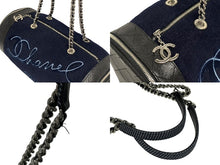 Load image into Gallery viewer, 極美品 CHANEL シャネル エンブロイダリー ワンショルダーバッグ 26番台 ネイビー ブルー ウール レザー シルバー金具 中古 4b011595