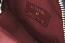 Load image into Gallery viewer, 新品未使用 CHANEL シャネル ハートバッグ チェーンショルダーバッグ AP2784 32番台 ココマーク ラムスキン ブラック 中古 4b011600