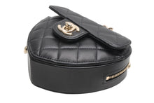 Load image into Gallery viewer, 新品未使用 CHANEL シャネル ハートバッグ チェーンショルダーバッグ AP2784 32番台 ココマーク ラムスキン ブラック 中古 4b011600