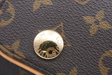 Load image into Gallery viewer, LOUIS VUITTON ルイヴィトン ポシェット カンクーン ショルダーポーチ ショルダーバッグ M60018 モノグラム ゴールド金具 美品 中古 4b011602