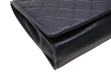 Load image into Gallery viewer, CHANEL シャネル ココマーク マトラッセ ショルダーバッグ 1番台 ネイビー ラムスキン ゴールド金具 中古 4b011684