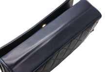 Load image into Gallery viewer, CHANEL シャネル ココマーク マトラッセ ショルダーバッグ 1番台 ネイビー ラムスキン ゴールド金具 中古 4b011684